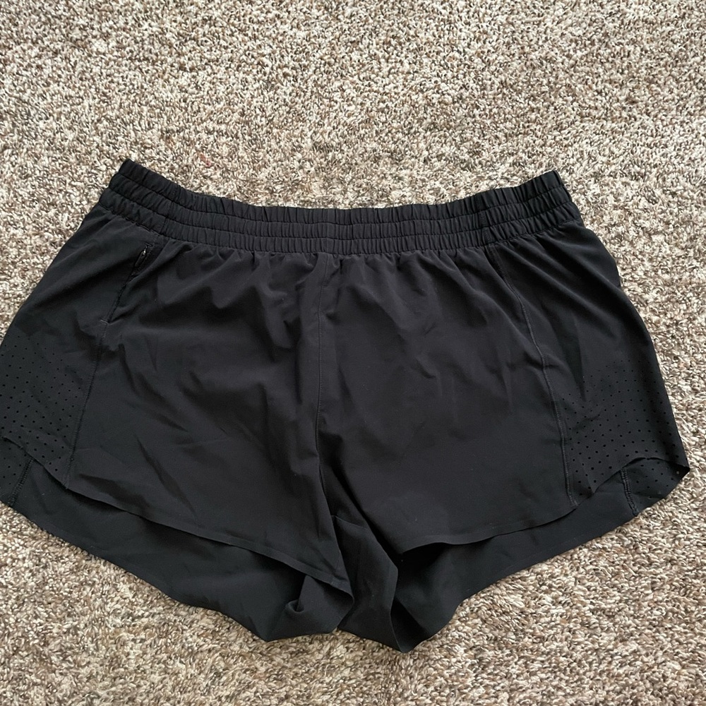 Athleta Hustle 3” Short Size L